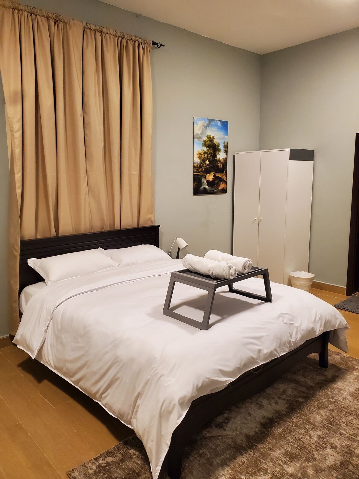 美丽的卧室|令人惊叹的露台+景观| Jakuzi