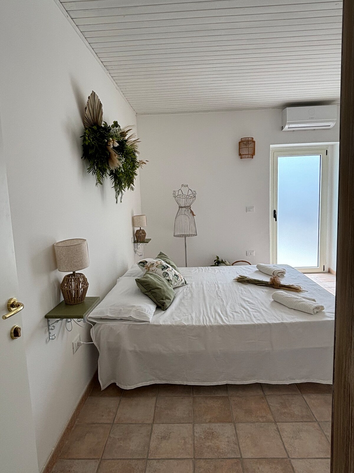 Donna Francesca Guest House_Olivia Room