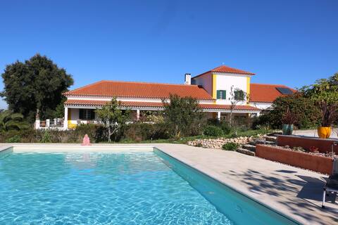 Villa - Rückzugsort auf schöner Quinta mit Pool.