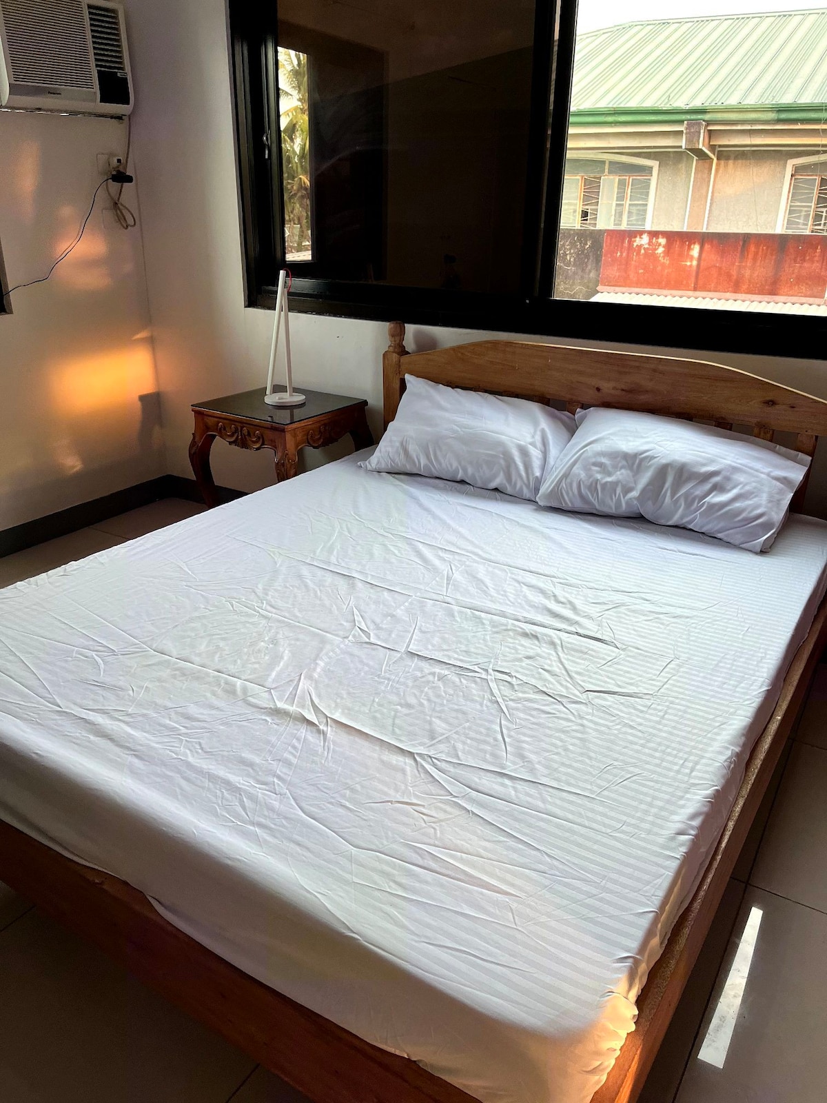 Minimalist Clean Entire Guesthouse with Discounts