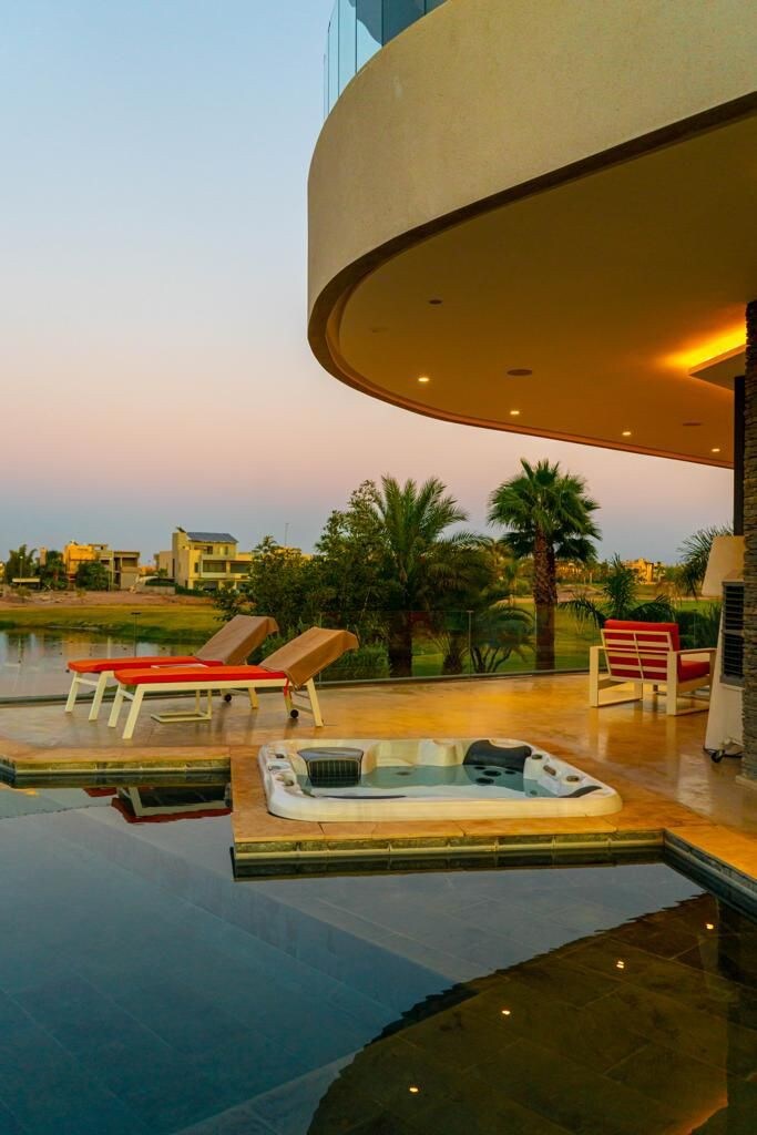 6 Rooms Villa Offering Gorgeous Scenic Views