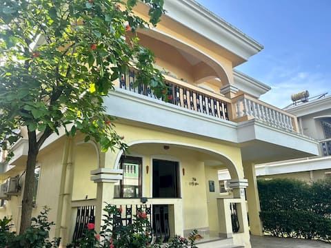 Villa Camellia, Pool Villa 1km from Varca beach