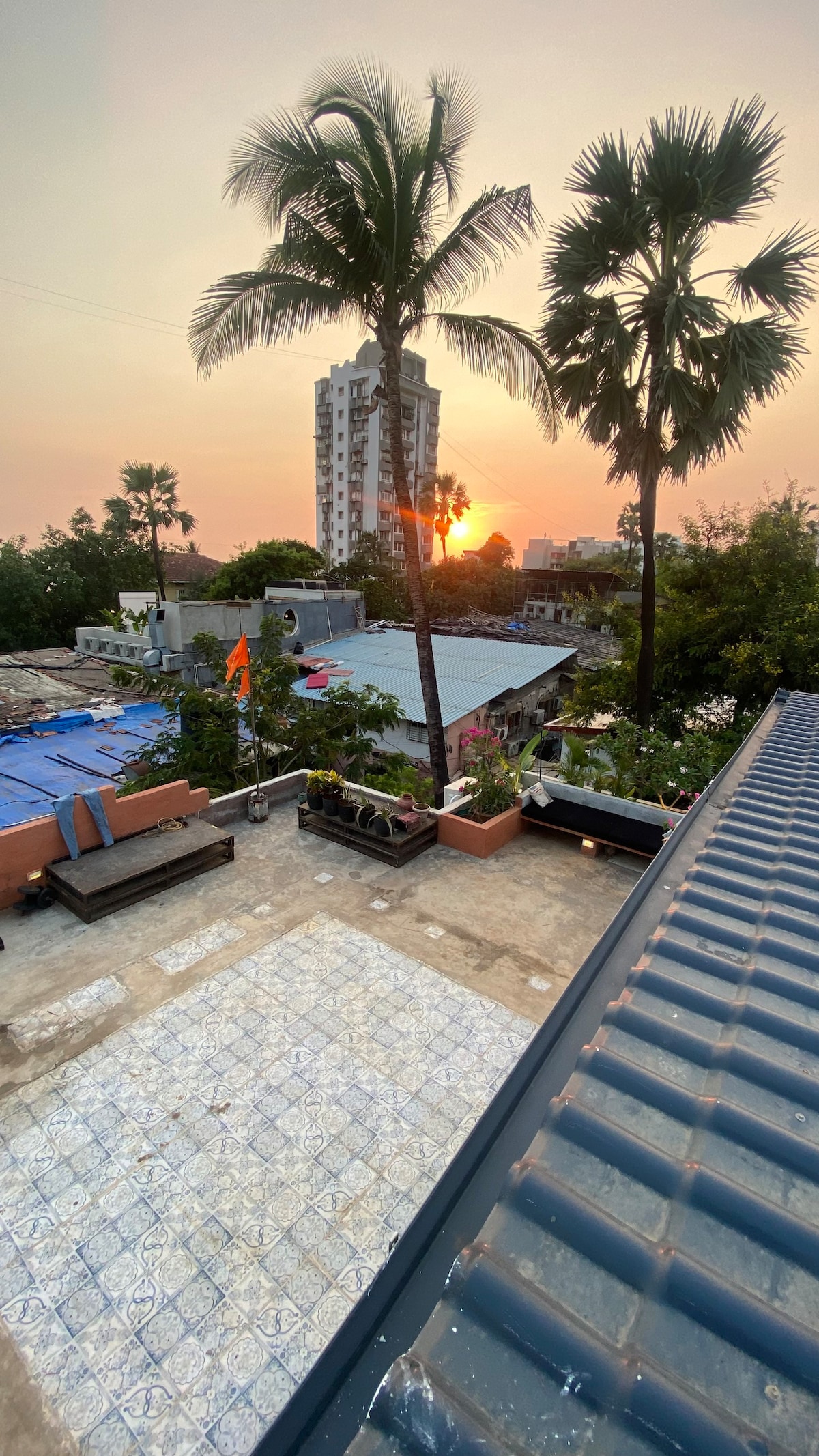 Versova Guest House with a View