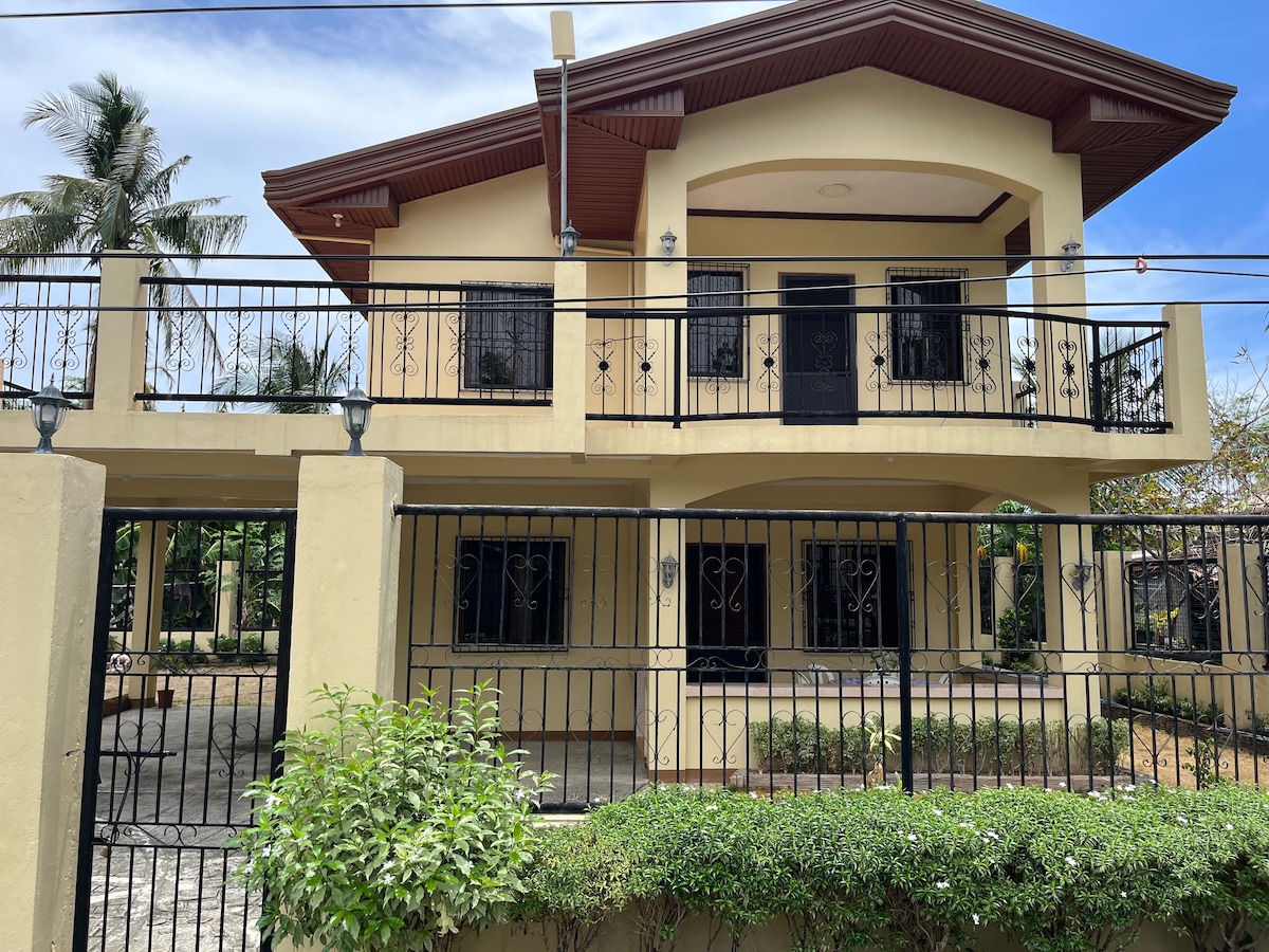 House for 8 pax in Cauayan, Negros Occidental