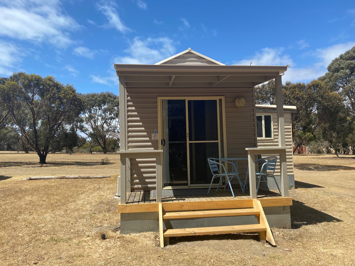 Studio 1 Bedroom Cabin