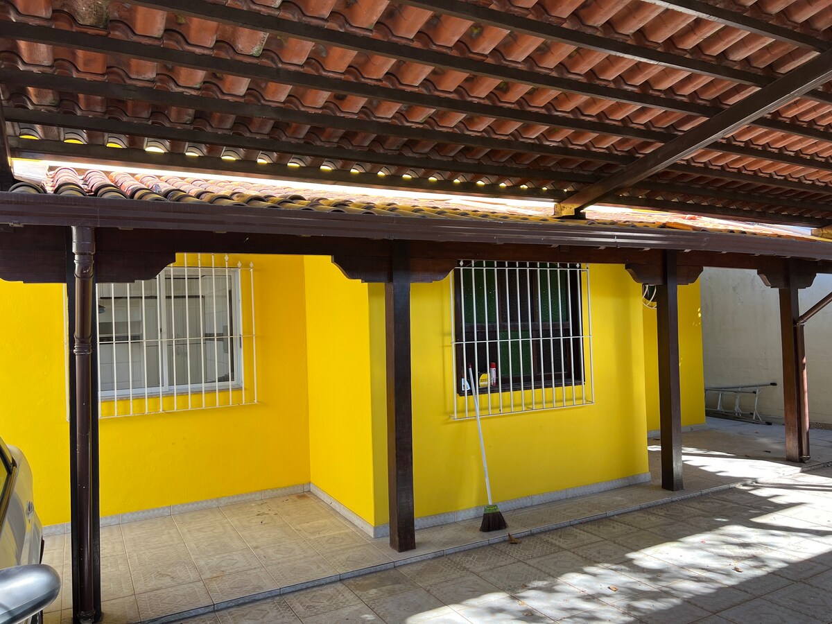 Linda Casa com ótimo espaço