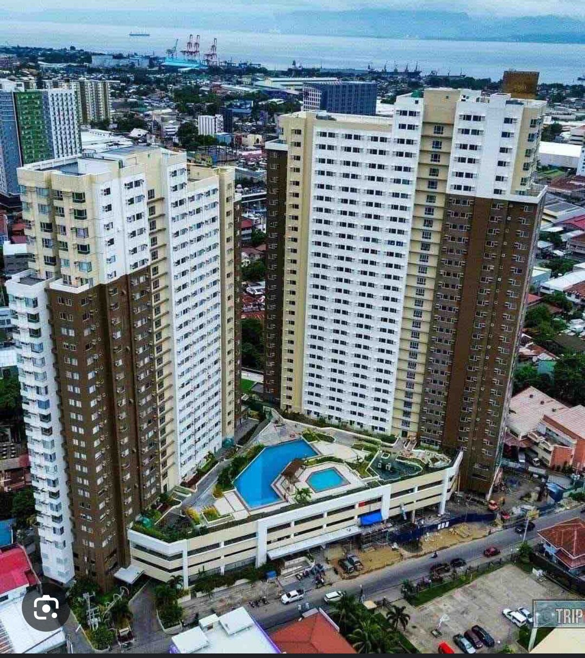 Condo with City view and Free secured parking