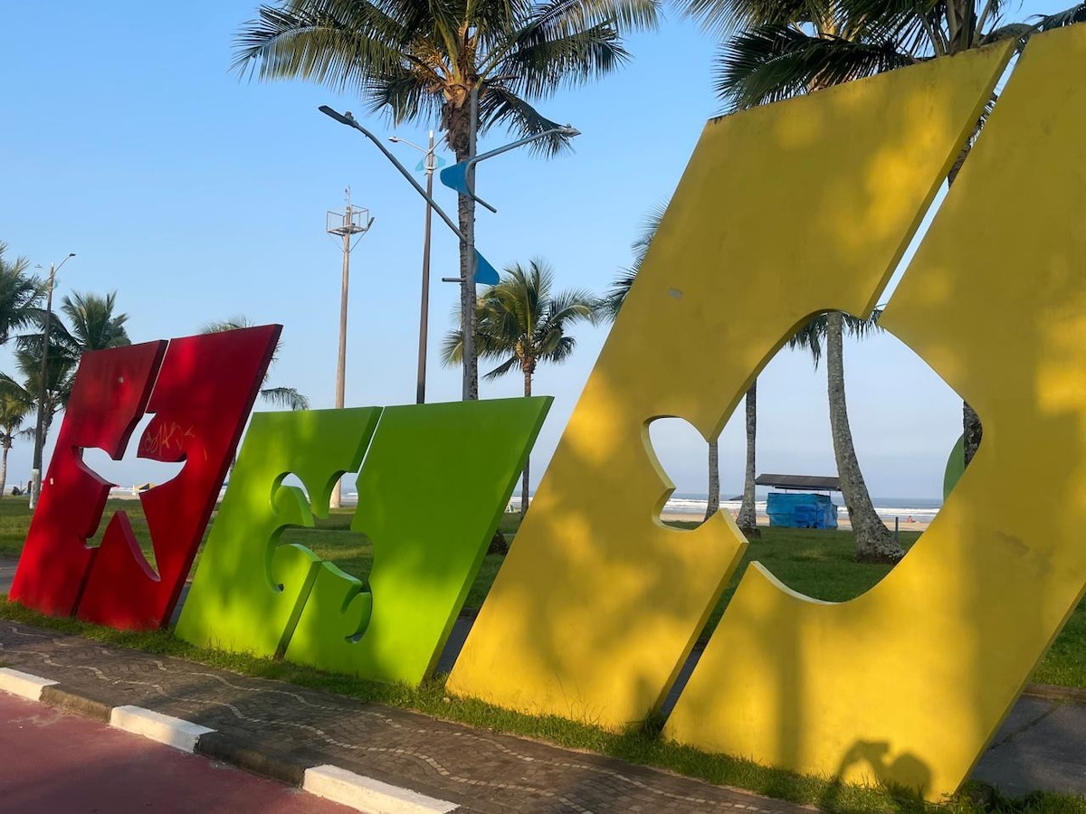 Casa com ar condicionado a 180M da Praia