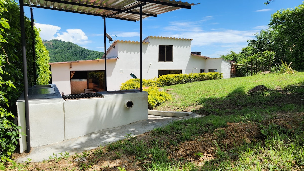 Finca privada con hermosa vista y WIFI