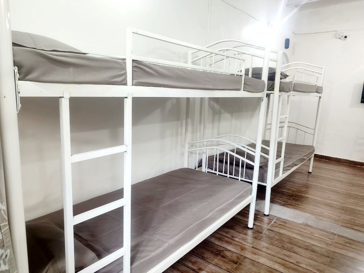 Bed in Six Bed Dormitory-Erangal Beach Madh Island