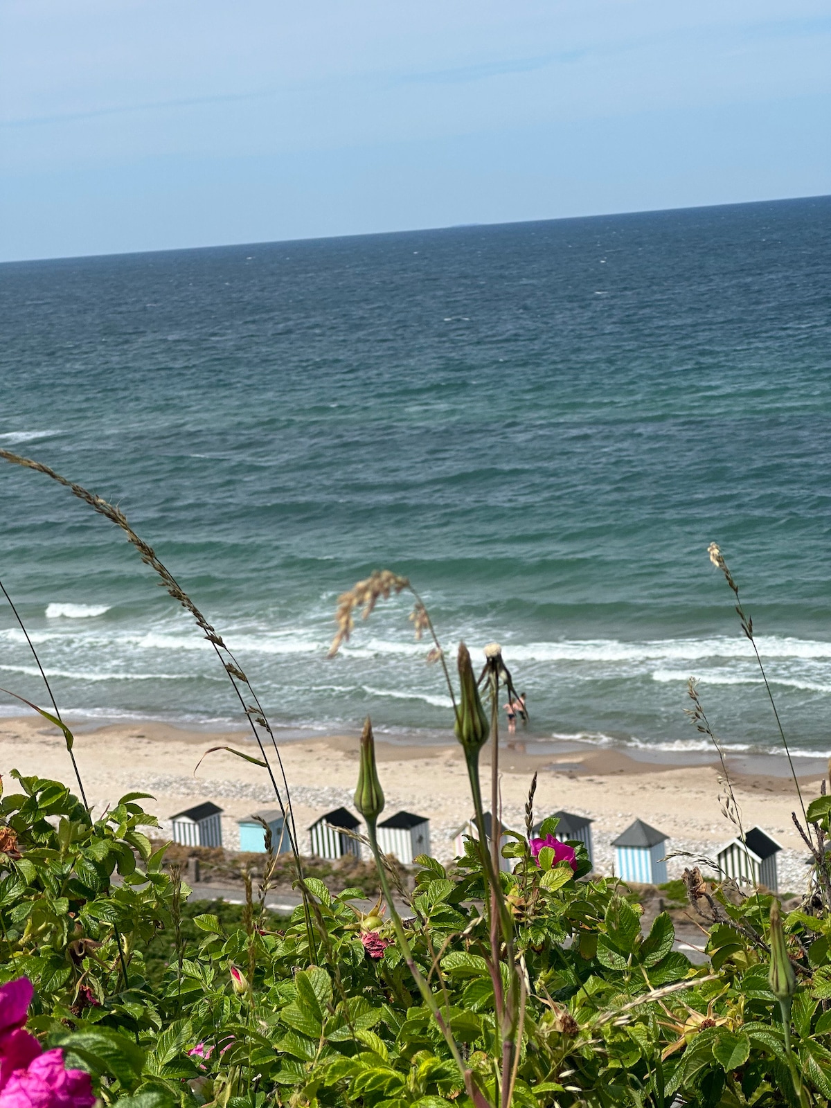 Autentisk sommerhus ved strand