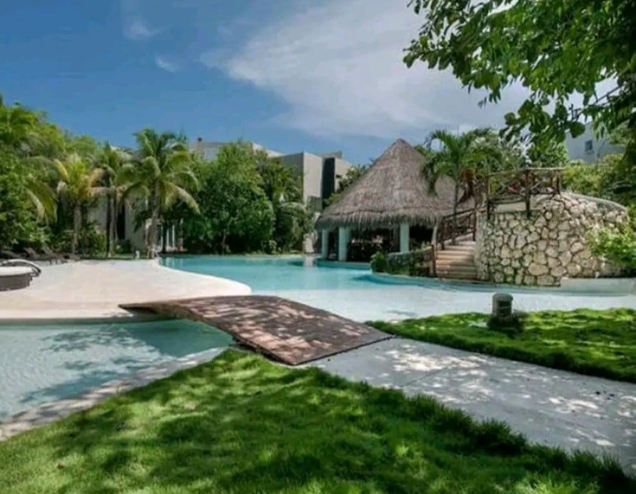 Private Villa Jacuzzi and Huge Pool