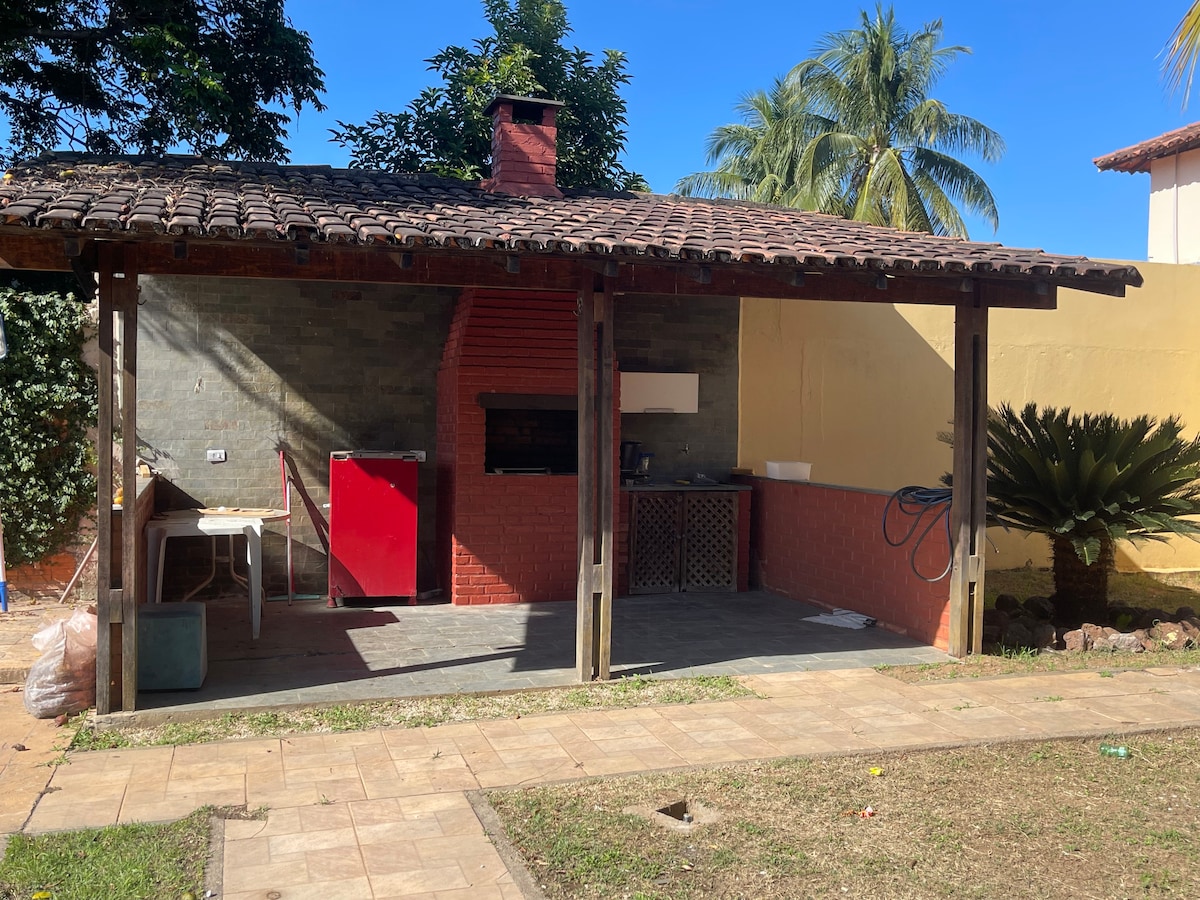 Casa Com Piscina e Churrasqueira