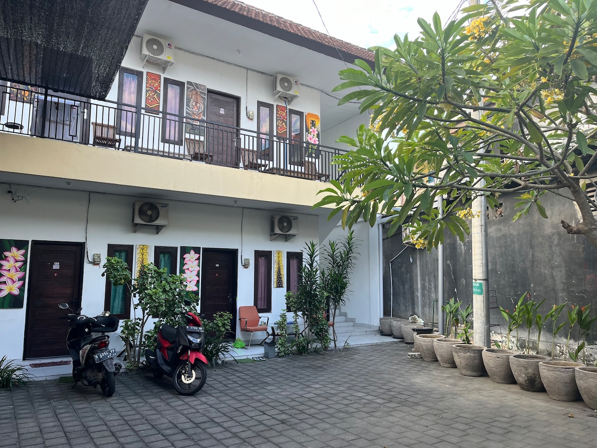 巴厘岛市中心的休闲客房