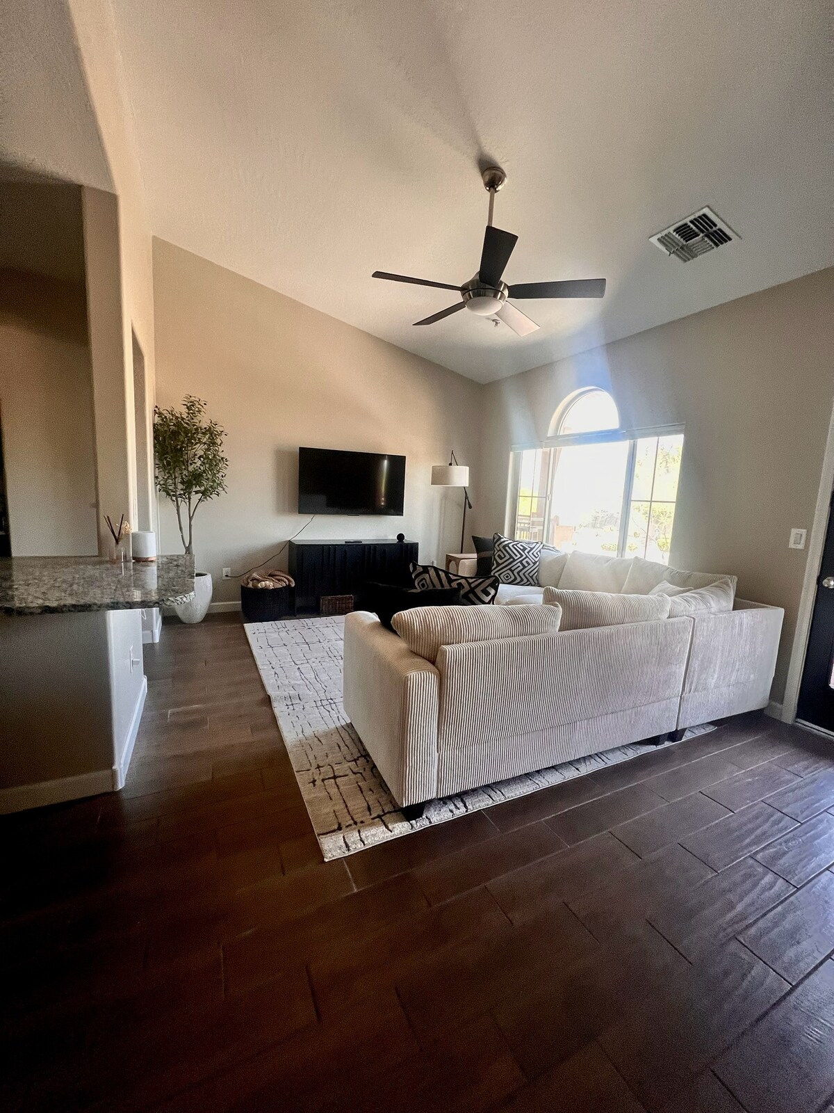 Master room in Downtown Gilbert
