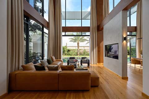Glamorous retreat VILLA near HCM with private pool