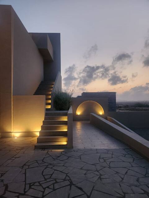 Paralia - Beachfront Luxury