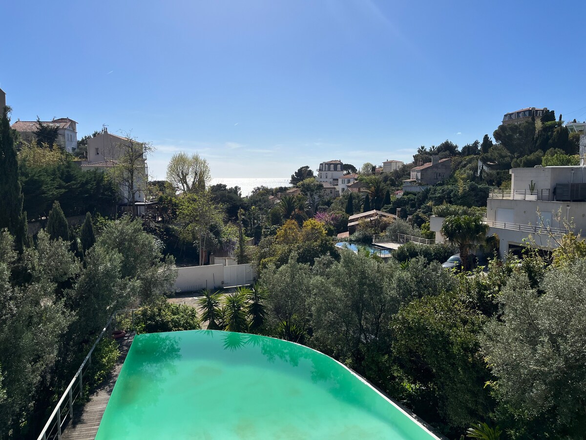 Tropezian别墅， 180平方米海景，游泳池，安静