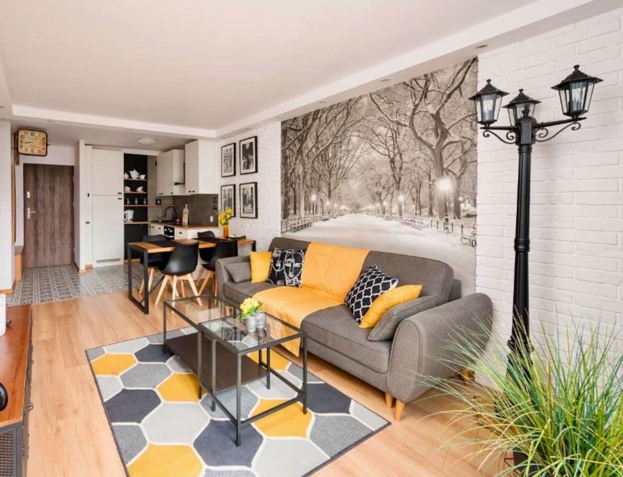 Mirowski | Stylish & Central by PolandBnB rental in Warszawa