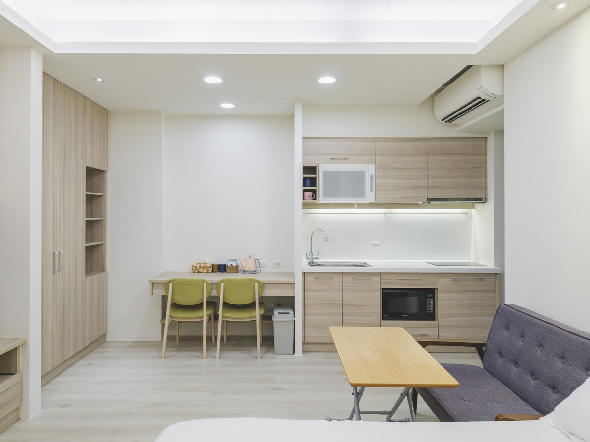三巷居RM102舒適單人套房－實用配備|管理親切