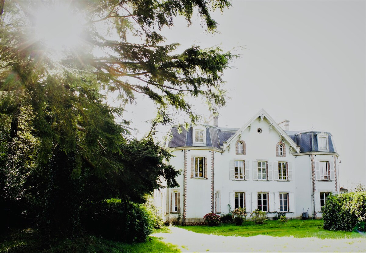 Château de Montvason -加热泳池， cherbourg