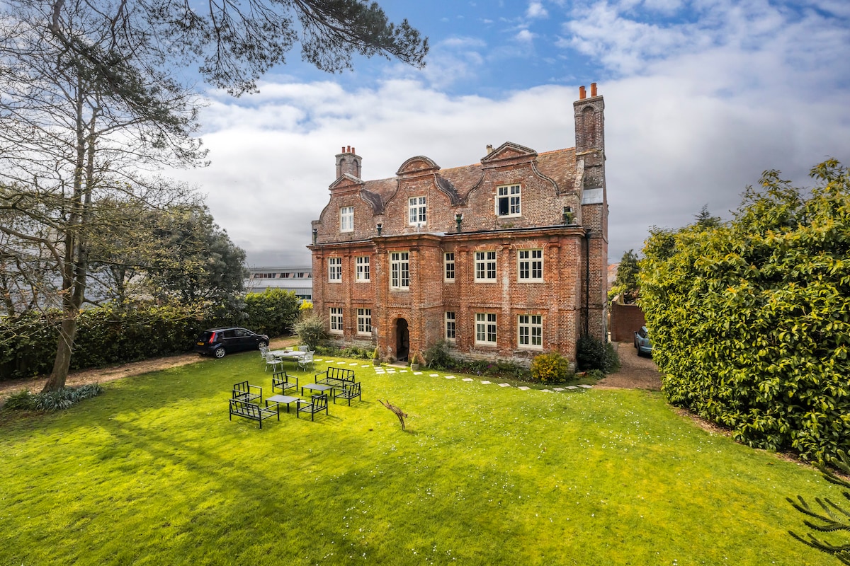 To the manor born… cinema, pool table and hot tub