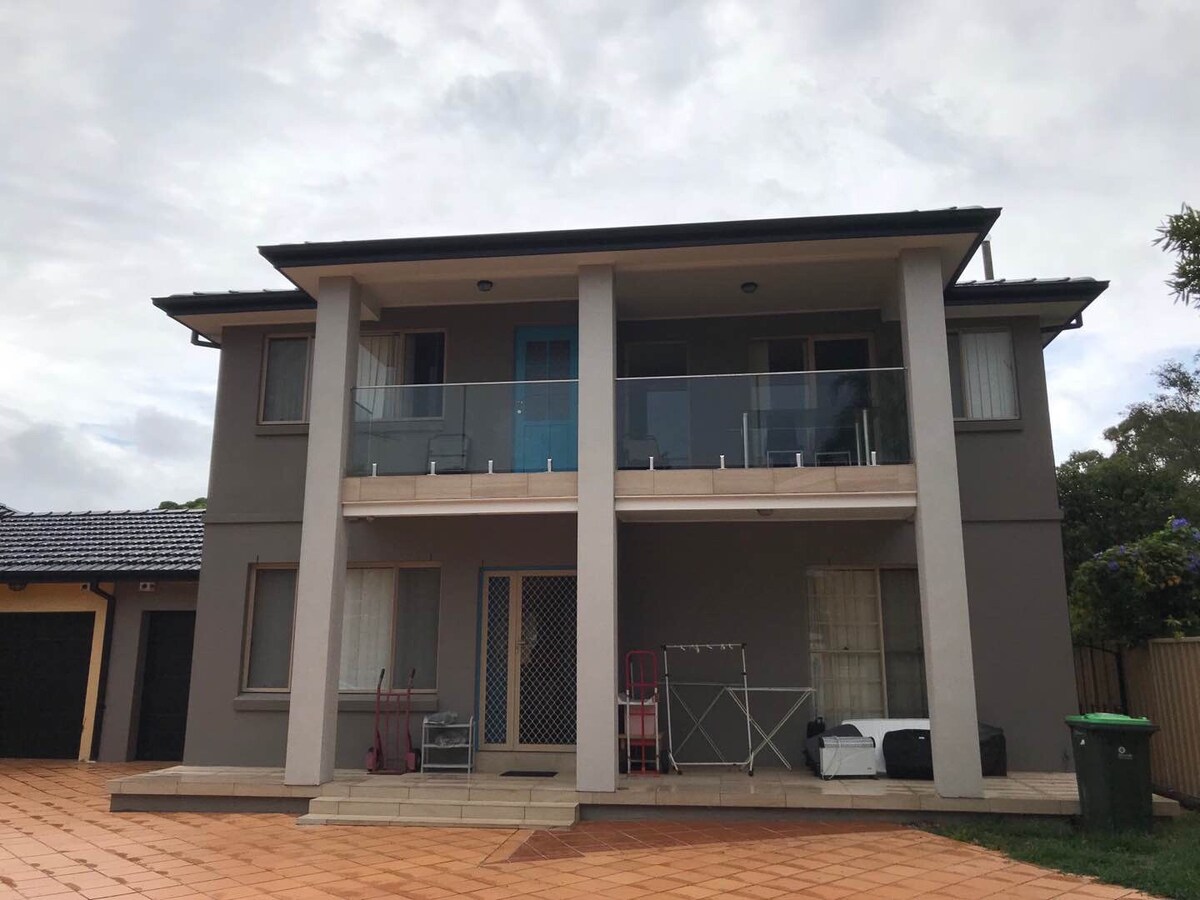 Room 202 in Carmen’s house in Hurstville