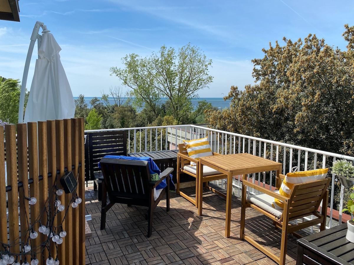 Private Room with Great View in Grado Pineta