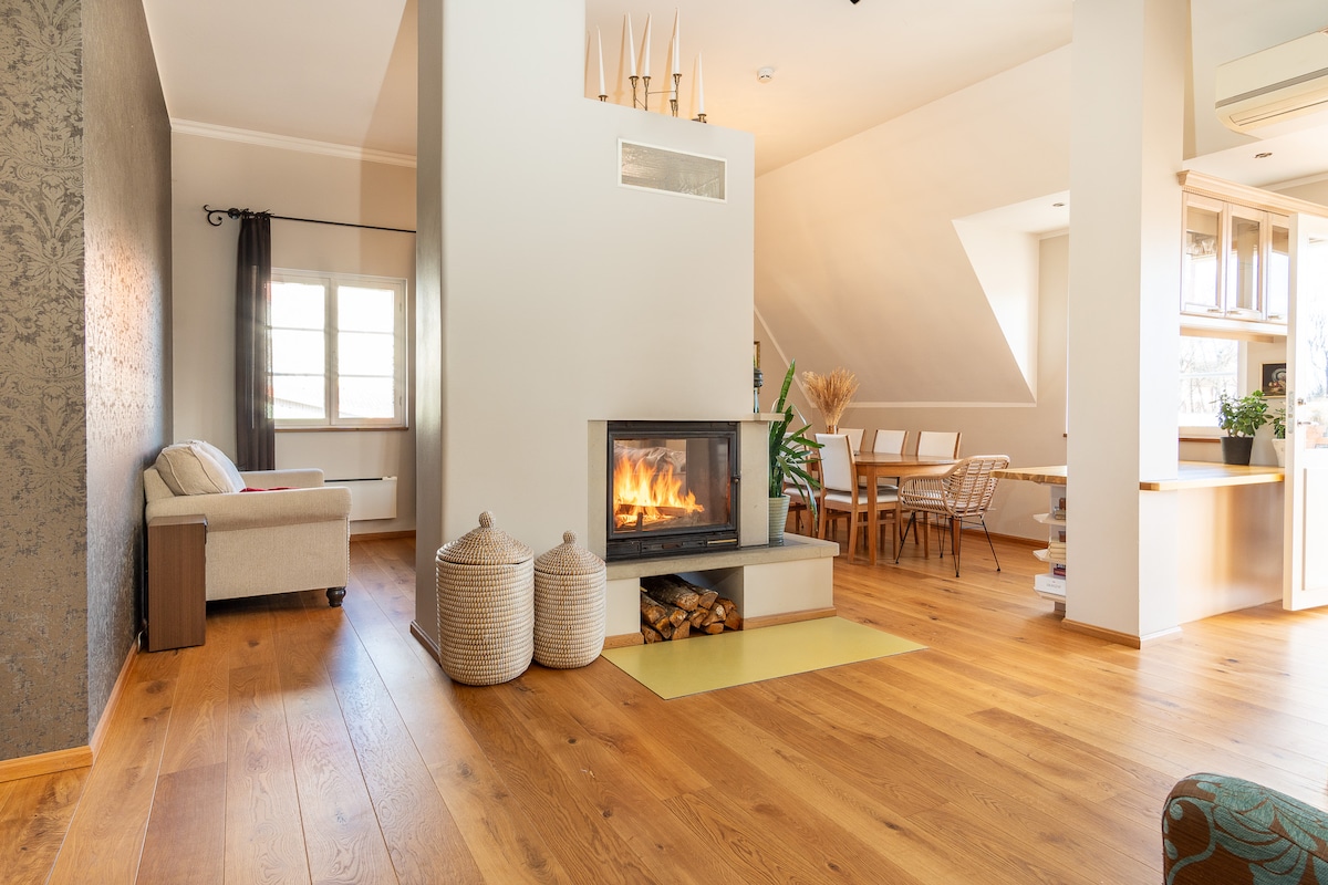 Old Town rooftop apartment with balcony & sauna