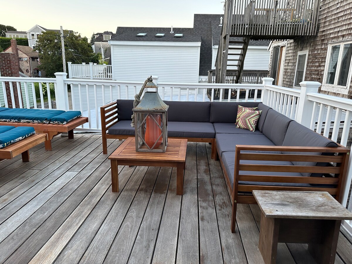 Provincetown  summer antique house great views