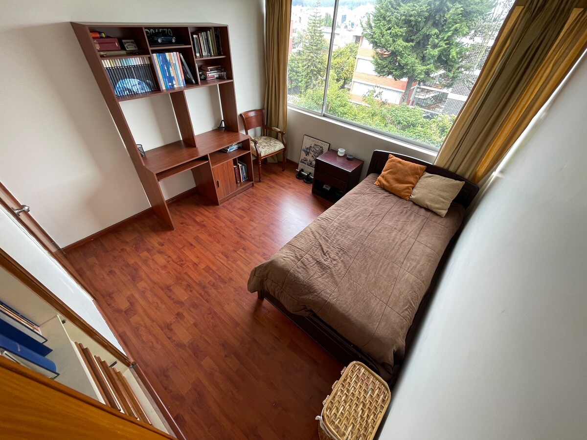 Private Room in Apartment