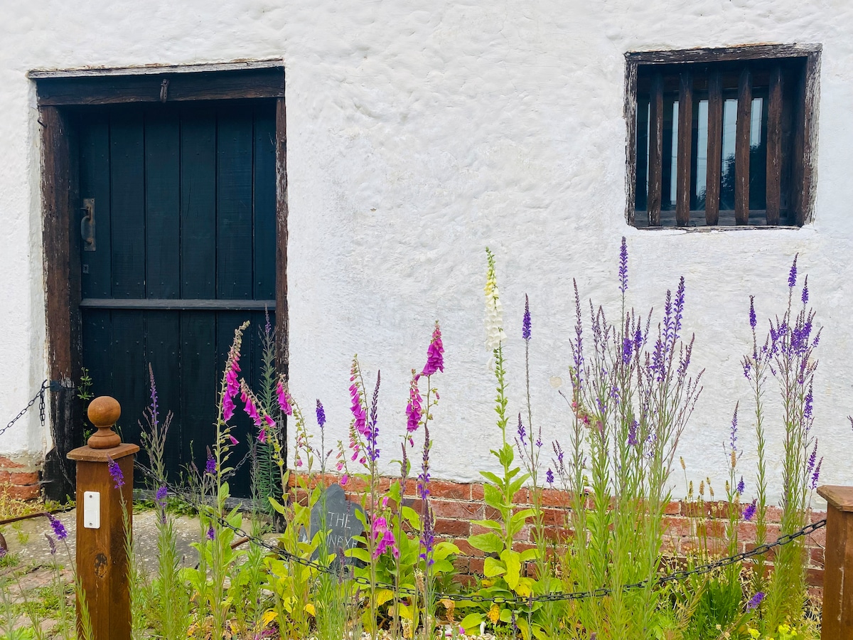 Unique Grade II converted barn