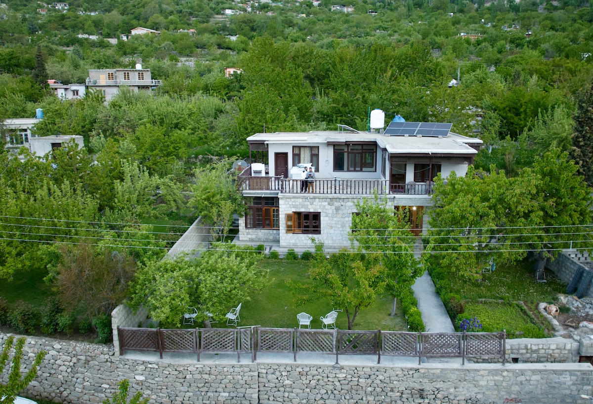 Getaway villa in karimabad Hunza