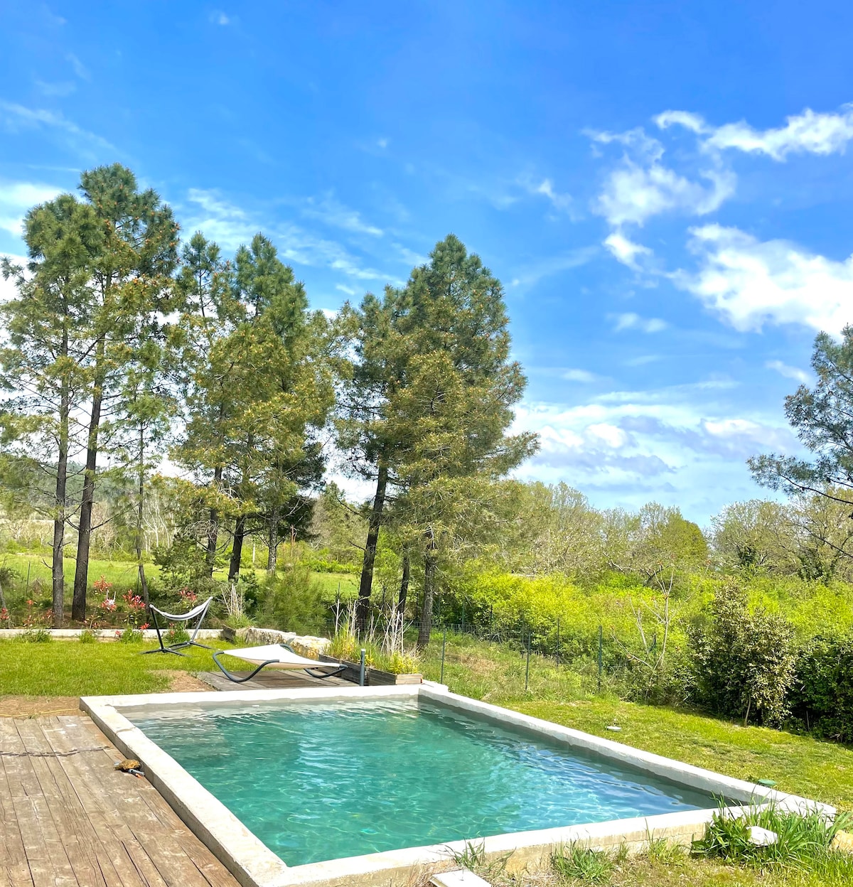 Villa piscine 3 chambres 8 couchages sud Ardèche