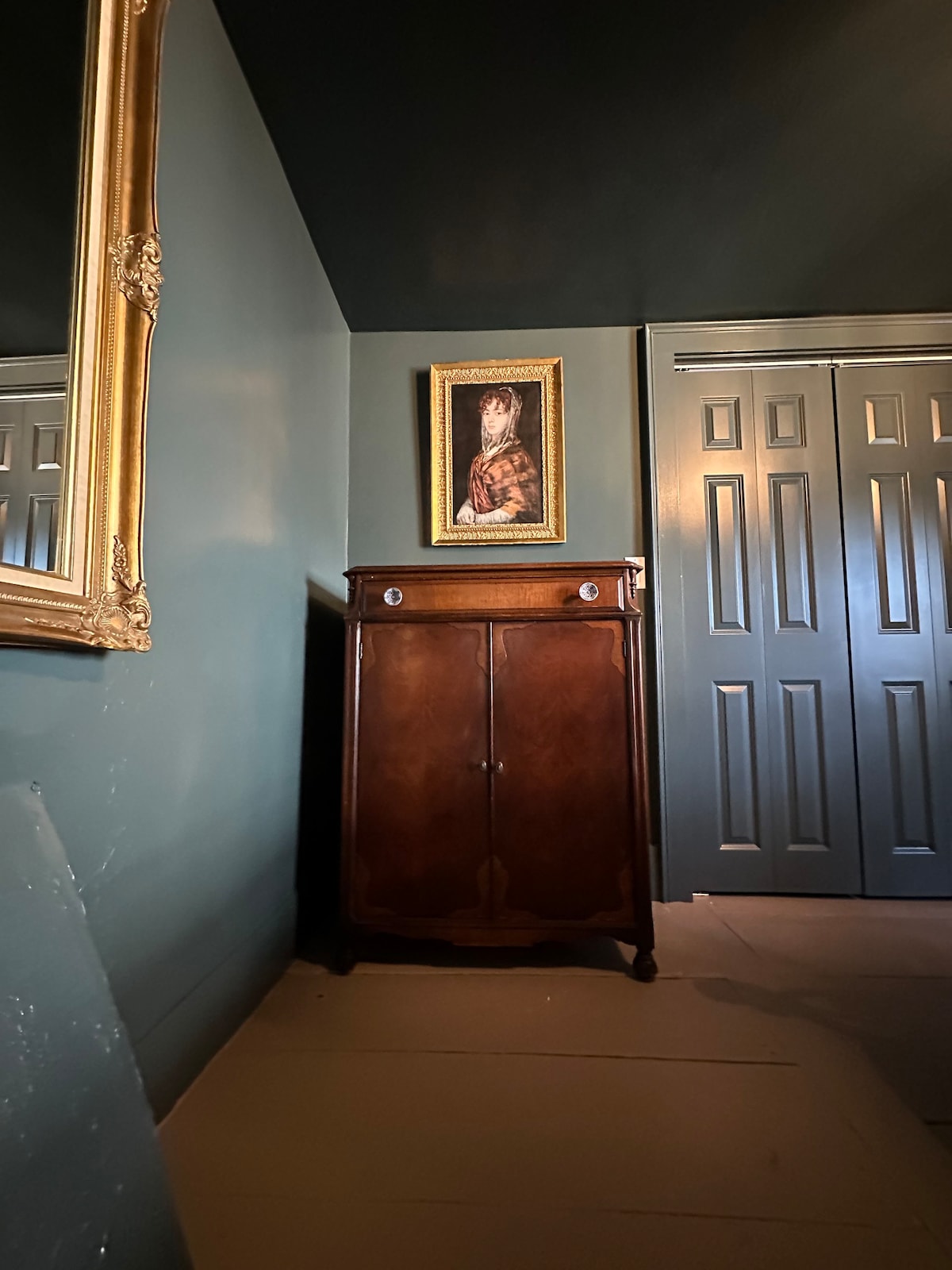 Widows Walk En-suite at Historic John Ives House#7
