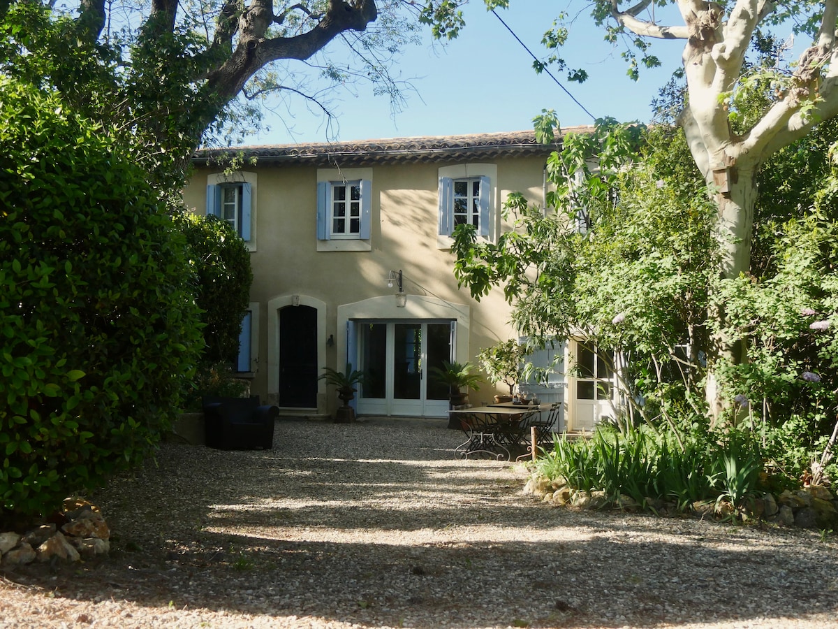 Dreamhouse, surrounded by its own vineyards