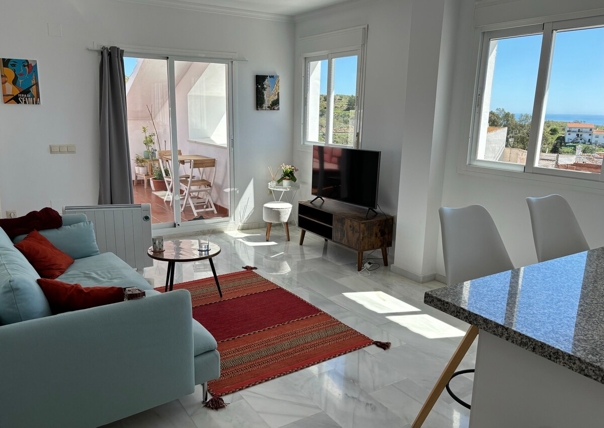 Penthouse in Chilches Malaga, sea view, near beach