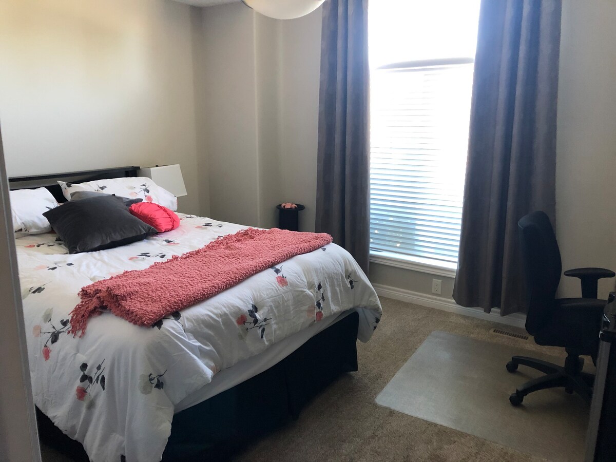 Executive Queen bedroom for ladies in family home