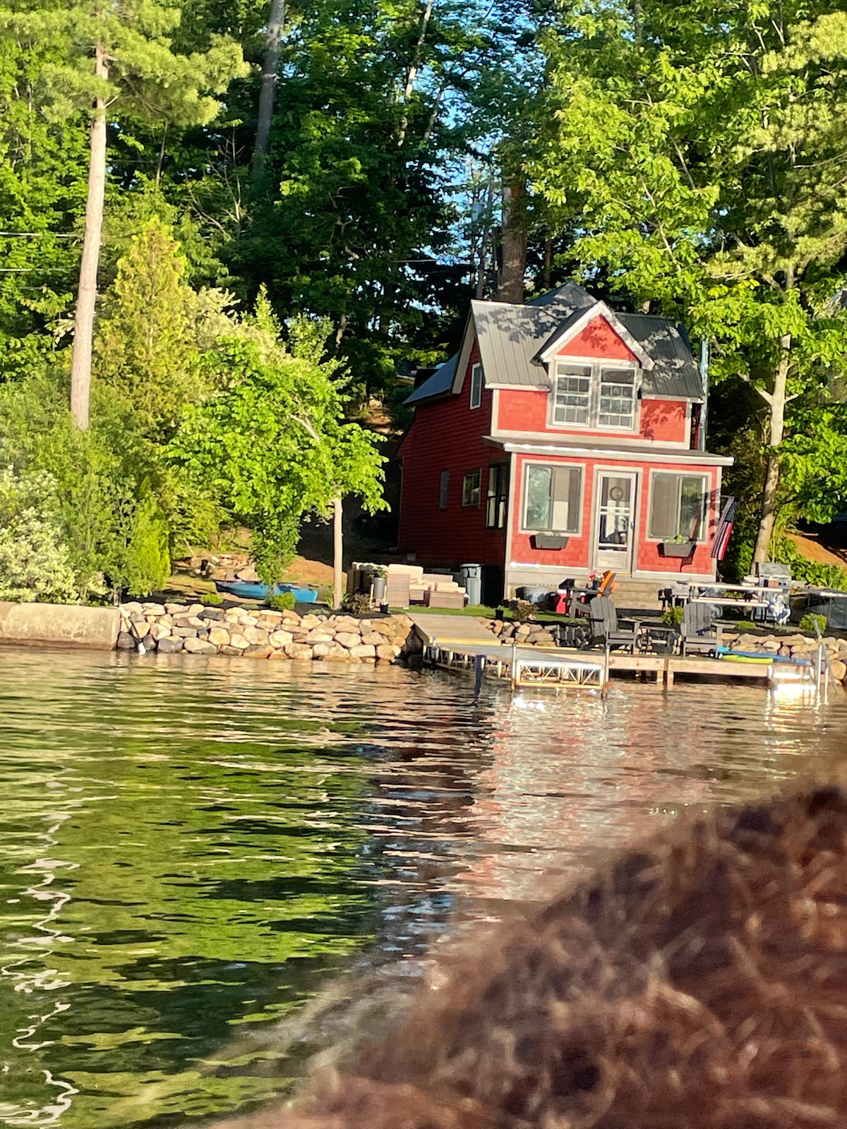 Waterfront LakeHouse on Cobbetts!