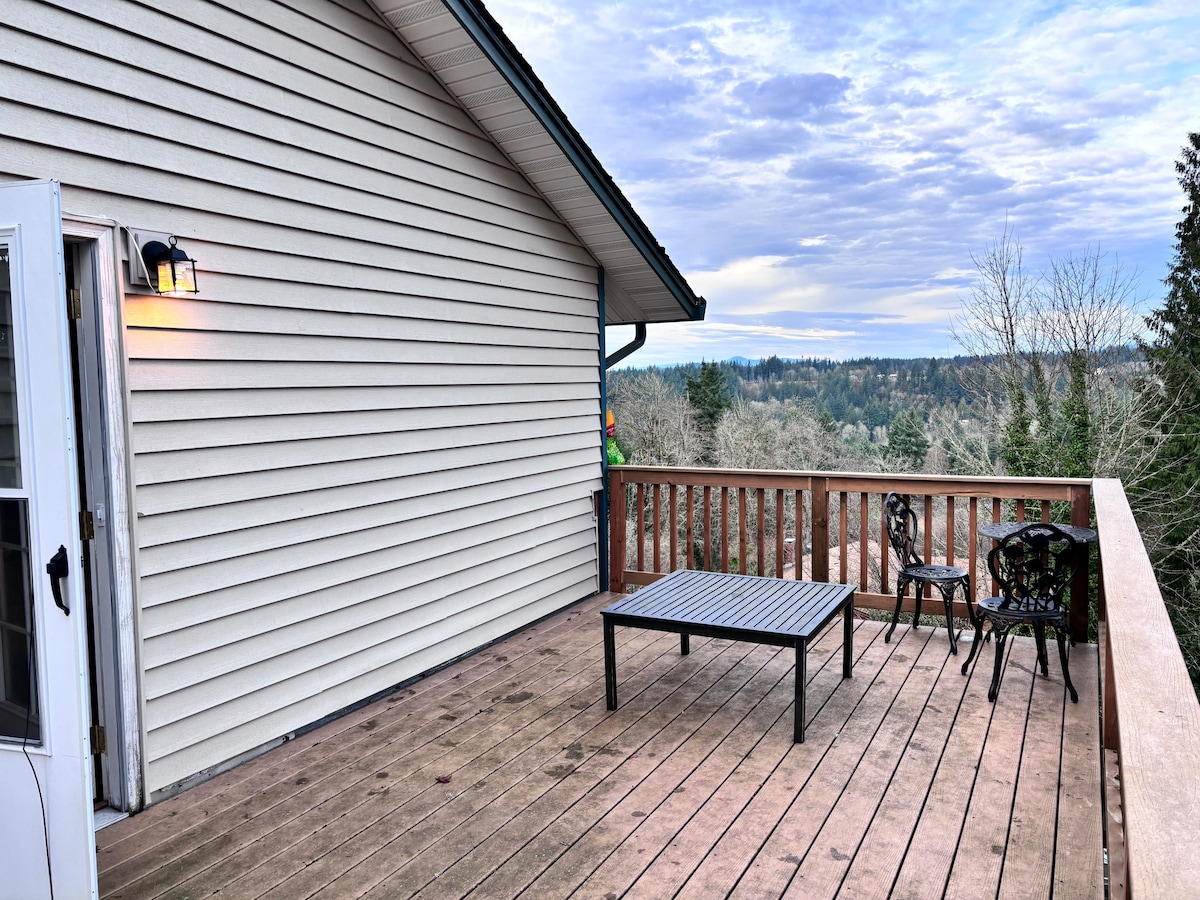 Spacious, peaceful bedroom w/ private deck & view