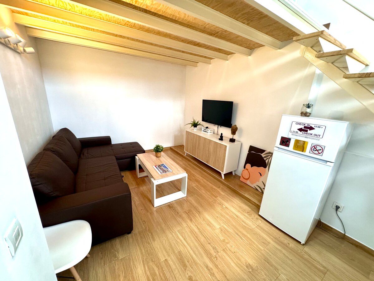 Old Town Loft with Teleworking Spot