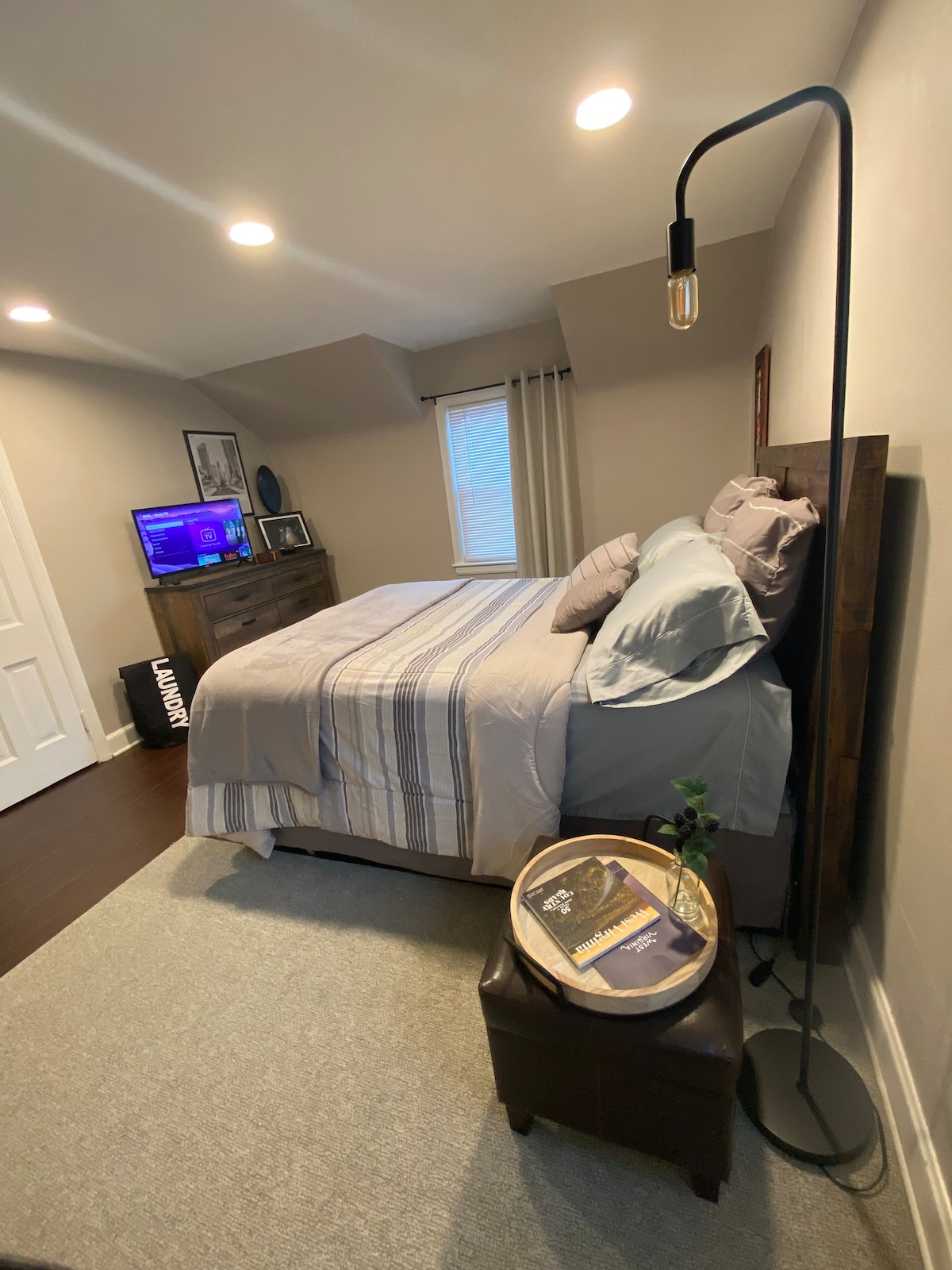 Cozy Private Room-A on 2nd Floor