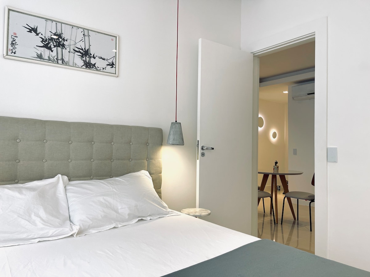 Modern apartment Arpoador Posto 8, best location