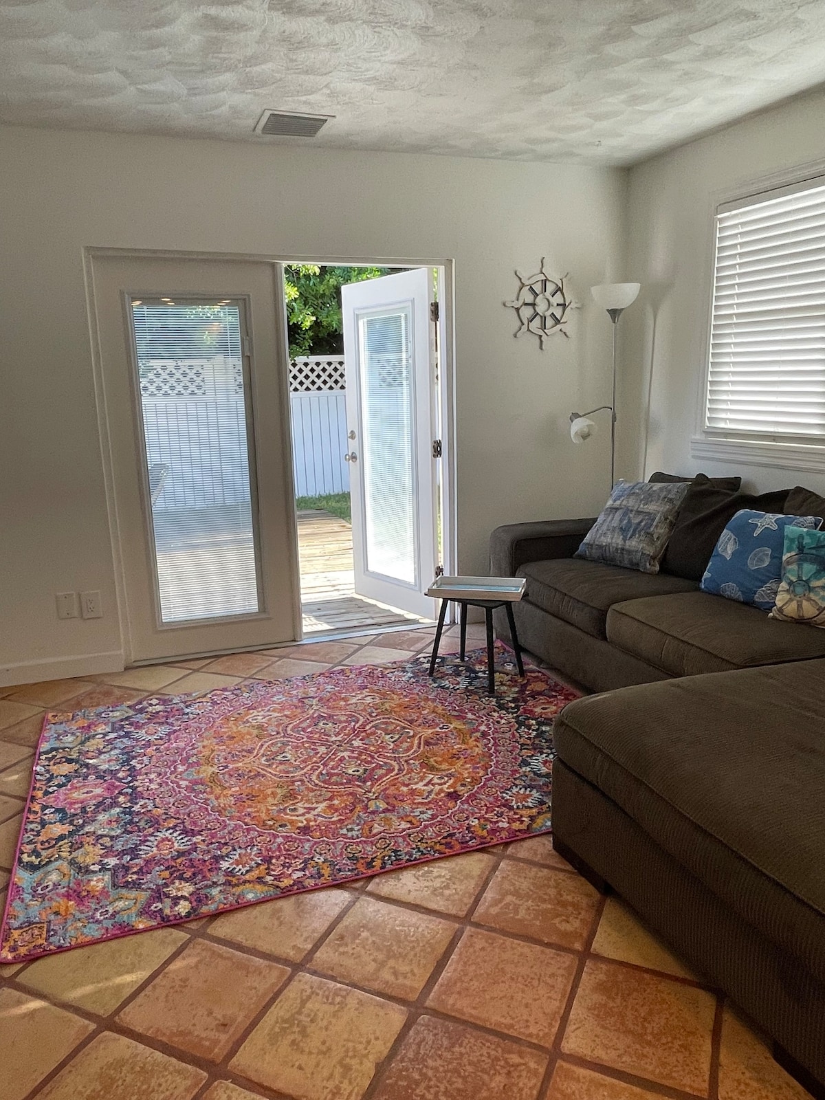 Paradise: Cozy Beach Bungalow 3BR,1BA