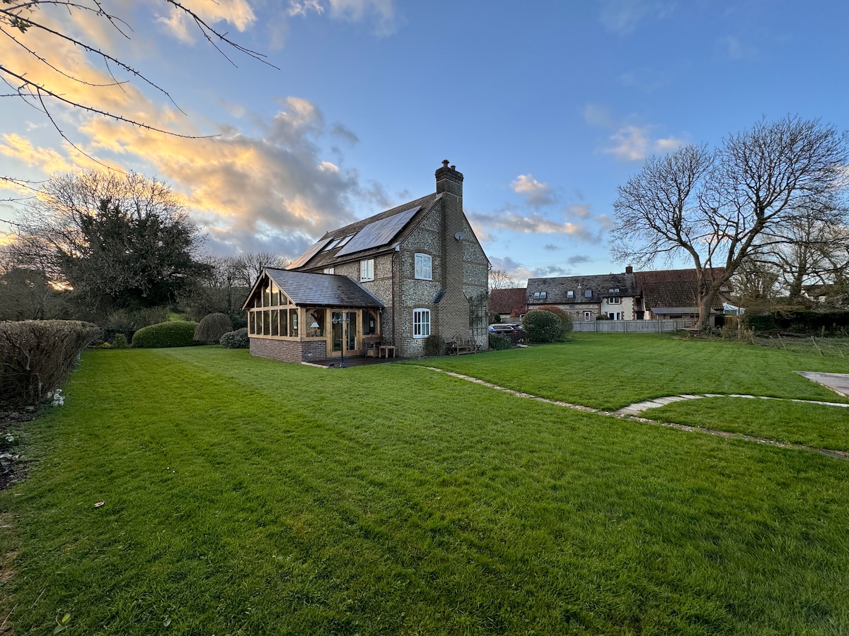 西多塞特（ West Dorset ）未受污染村庄的Chelsea Cottage