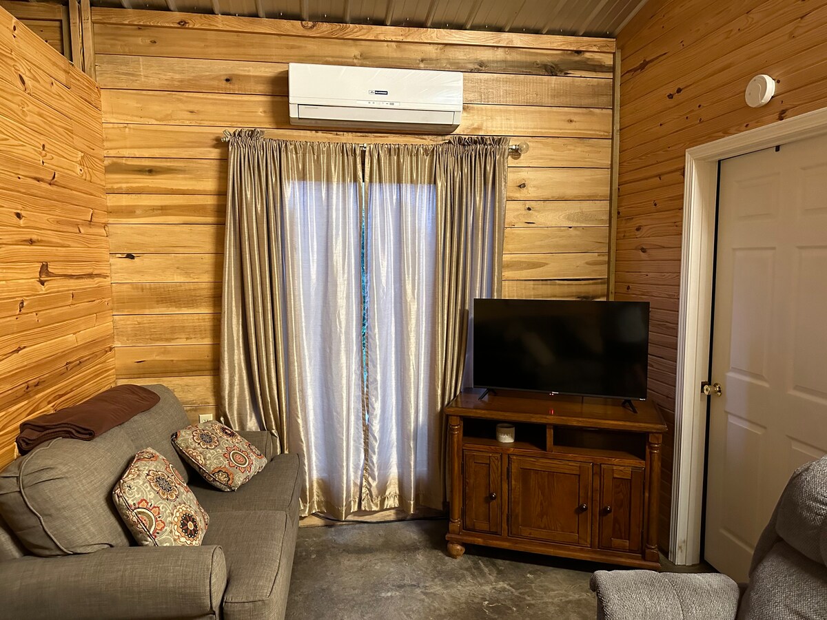 Private One bedroom Wooden Retreat