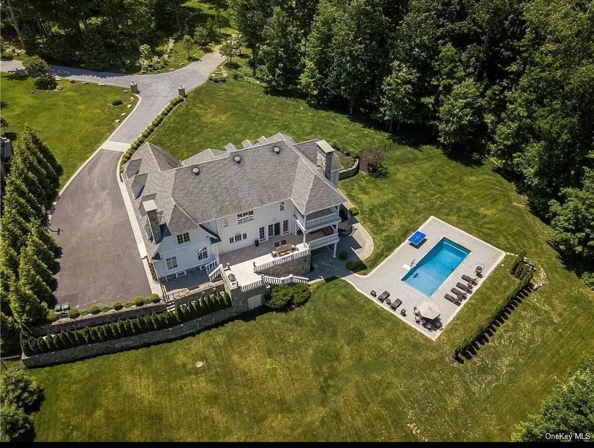 Majestic Mansion in Katonah