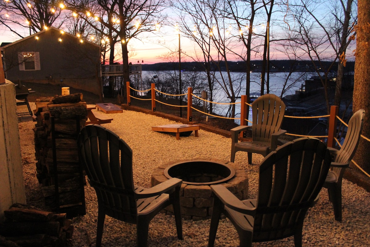 Lake Views -Outdoor Amenities - Fire Pit -Location