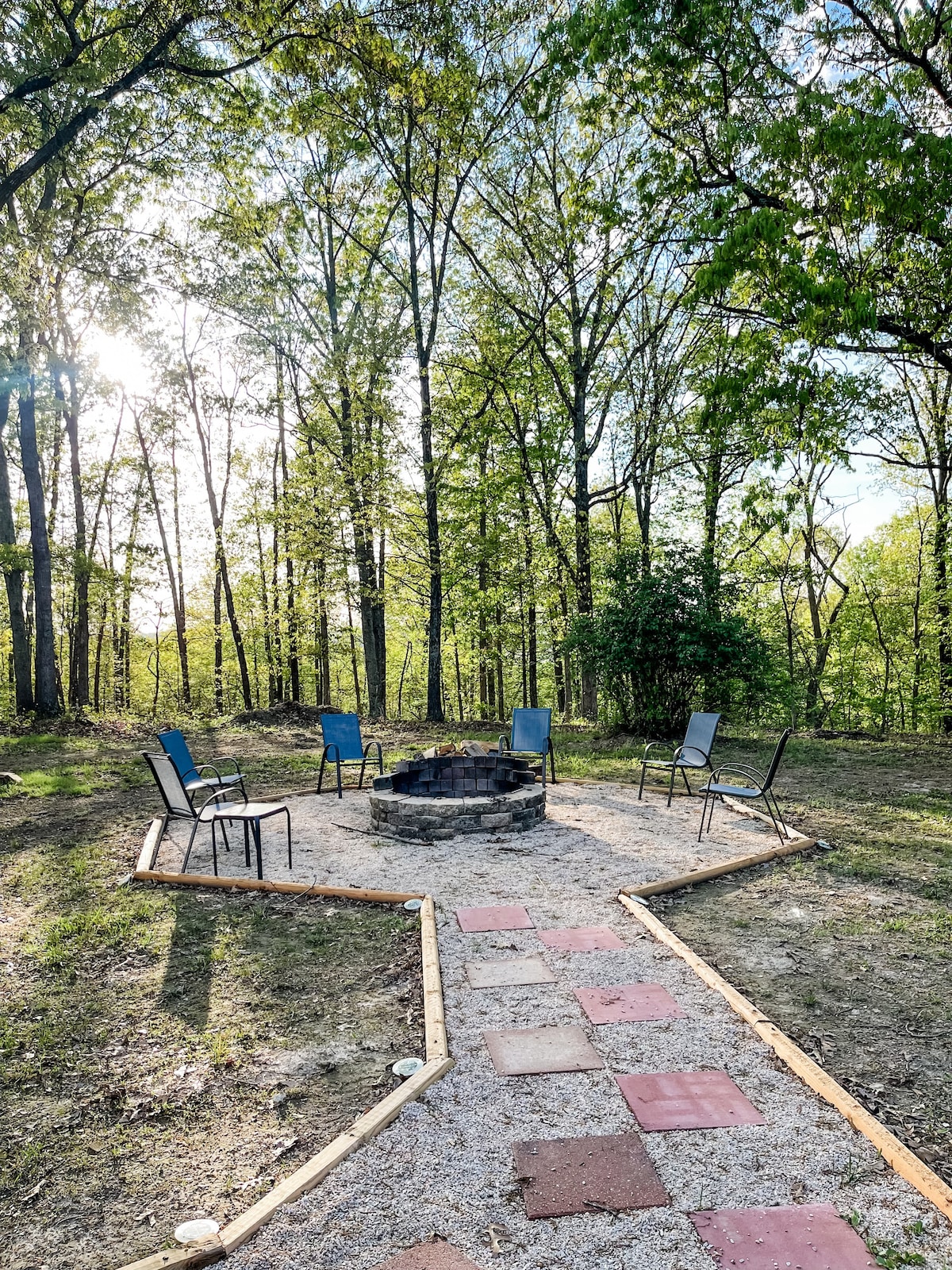 Alley Spring Ridge Cabin in Eminence, MO