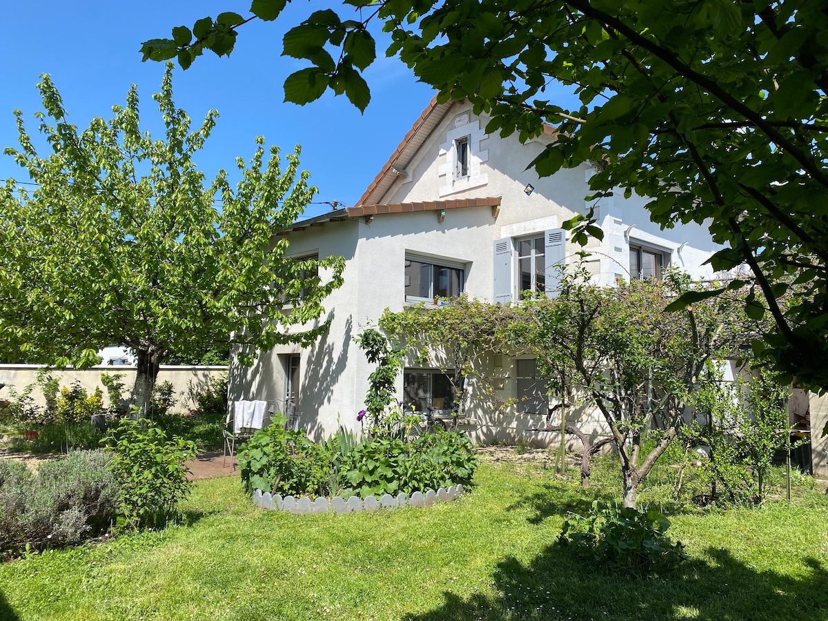 Maison coquette bord de rivière